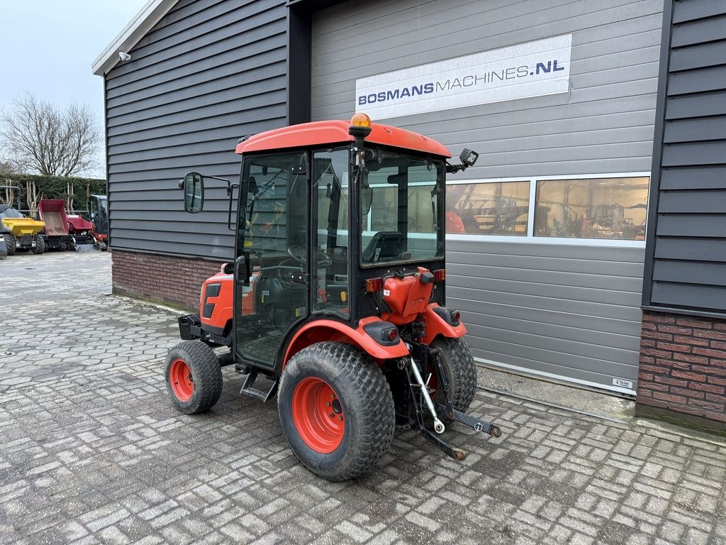 Kioti CK2810 HST minitractor met cabine