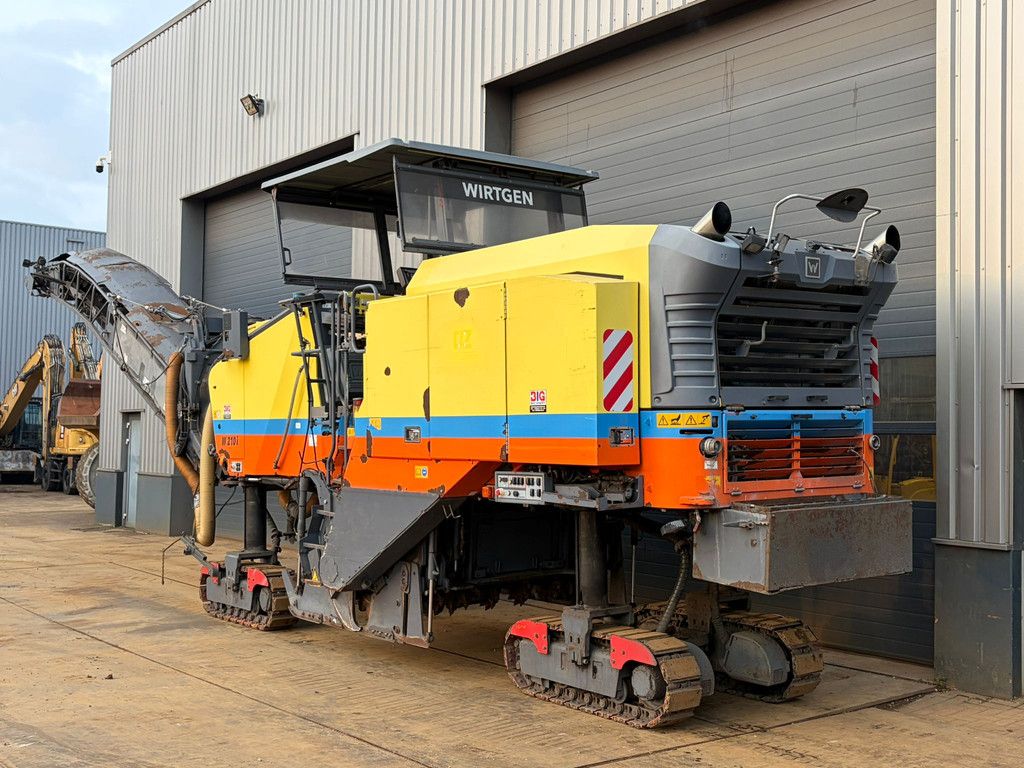 Wirtgen W210i