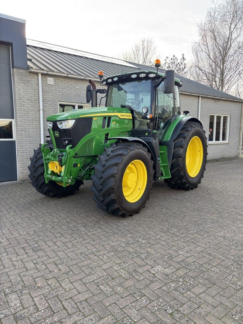 John Deere 6R185