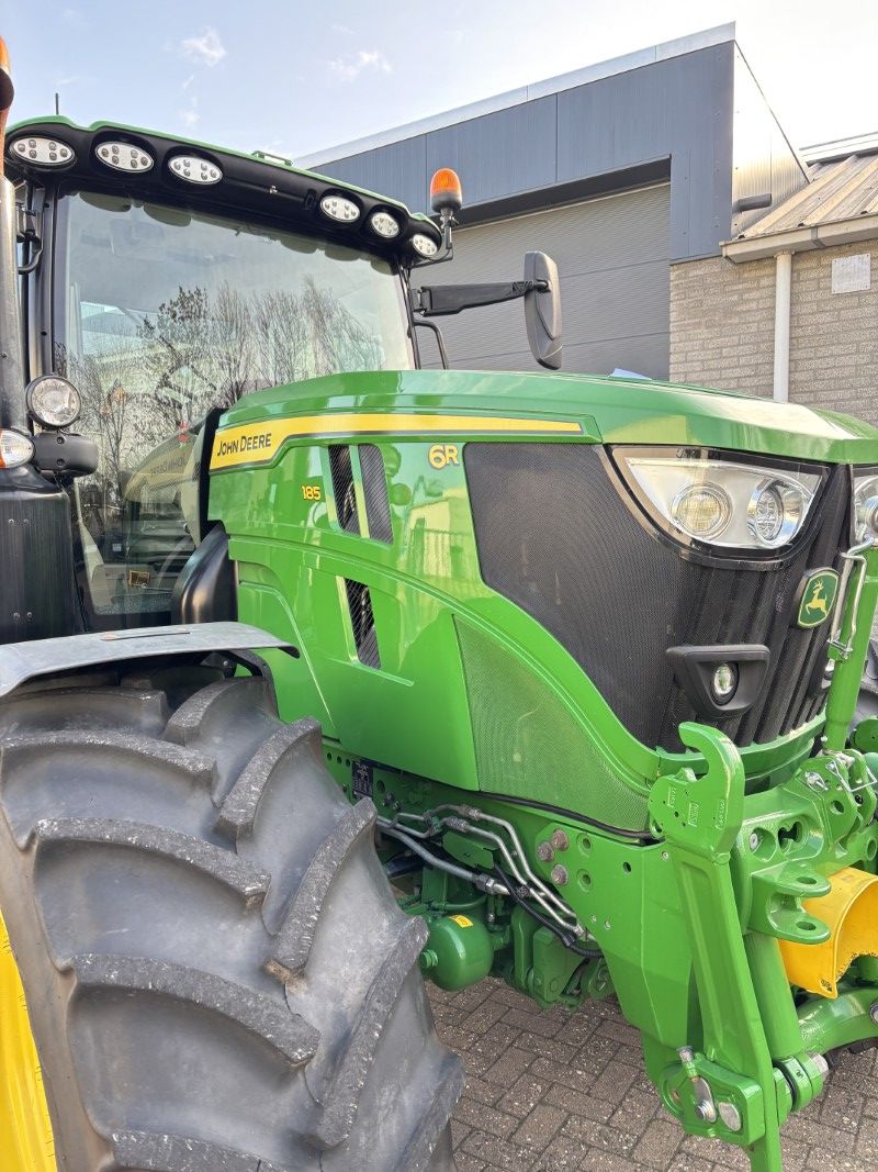 John Deere 6R185