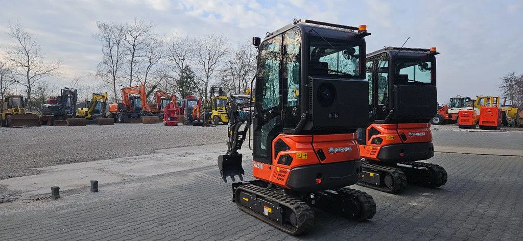 Rhinoceros Kubota XN20 B EN XN 25