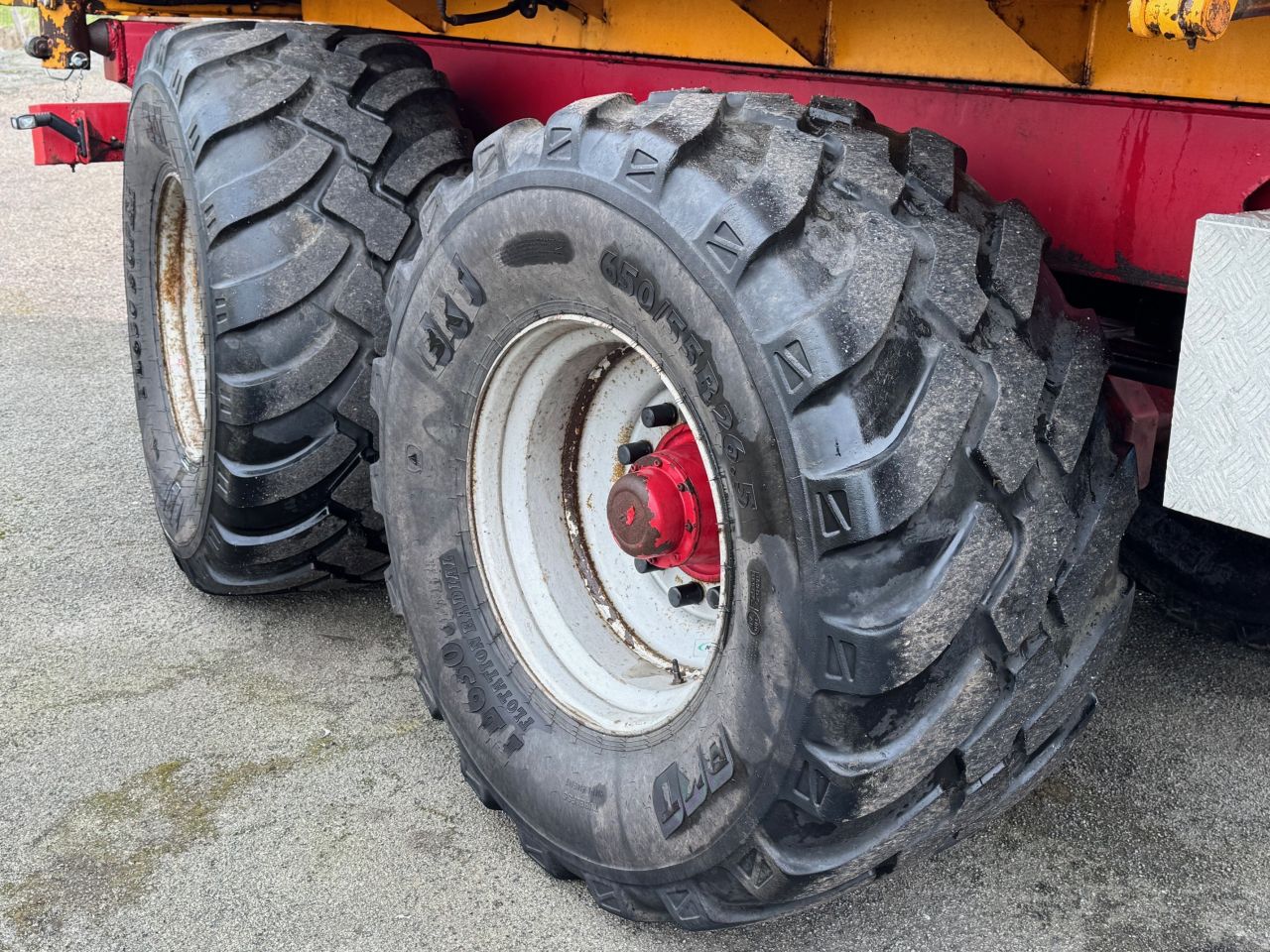 Veenhuis 3-zijdig kiepende kipper - 14m3