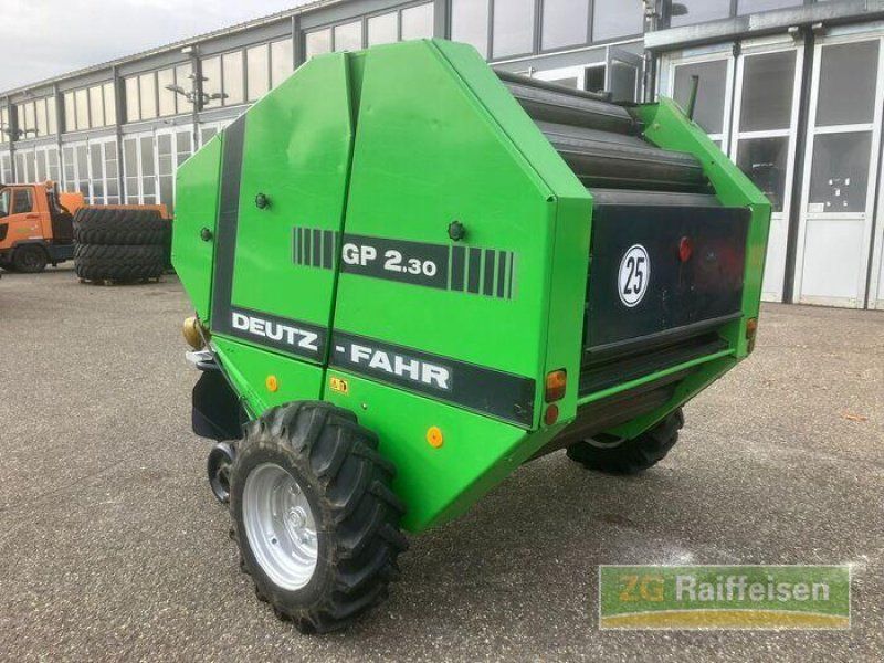 Deutz-Fahr Rundballen Festkammerpre