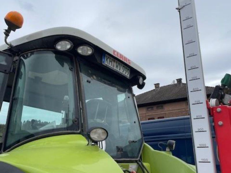 Claas Arion 530