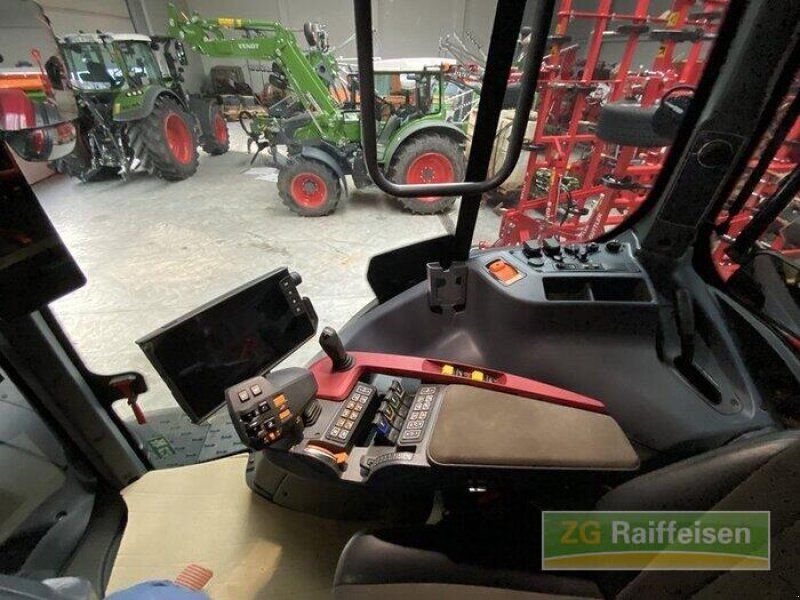 Valtra T235
