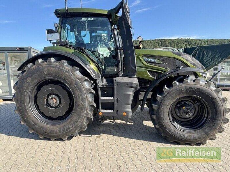 Valtra Q305