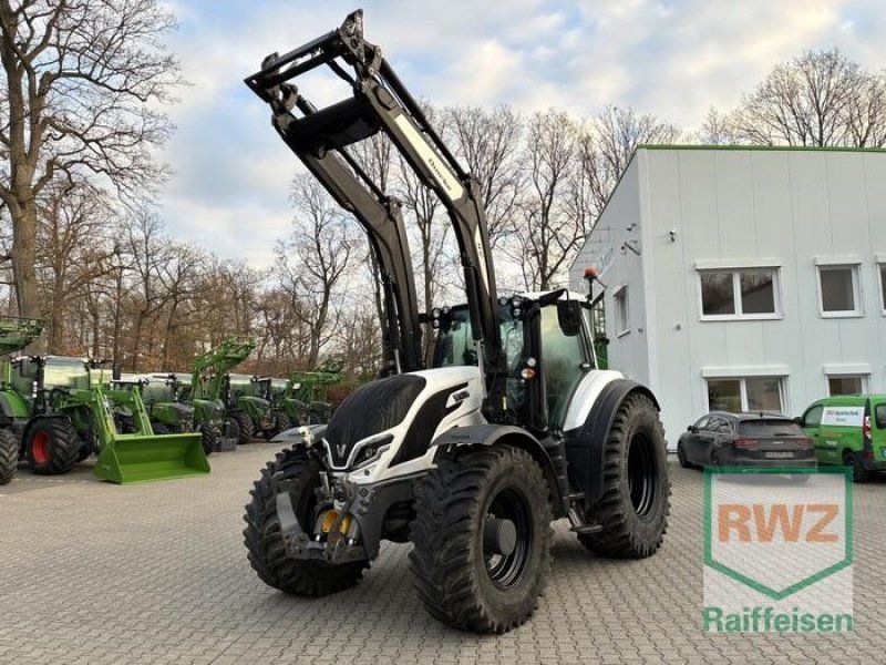 Valtra T215D