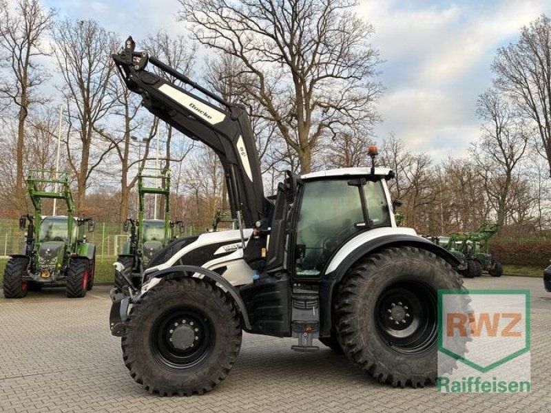 Valtra T215D