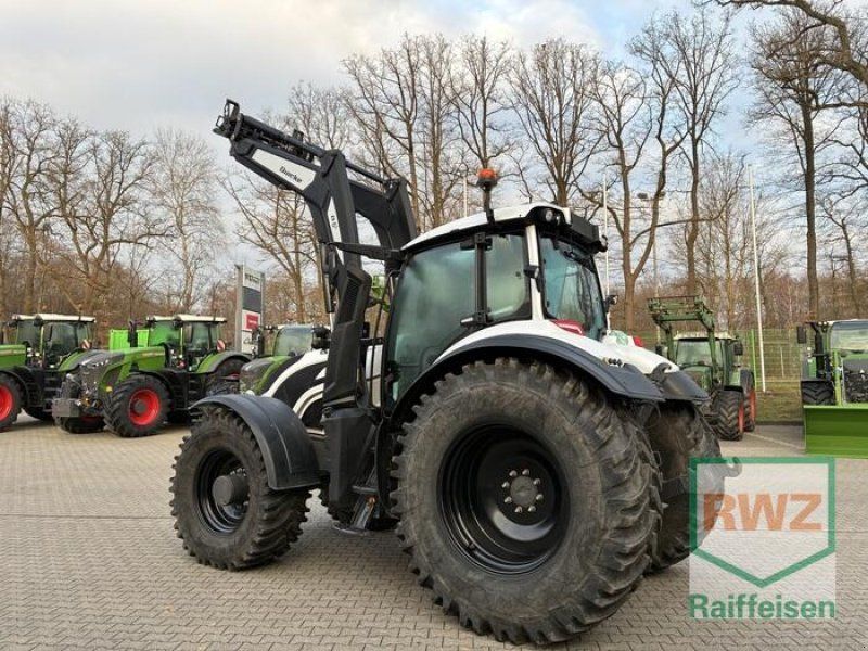 Valtra T215D