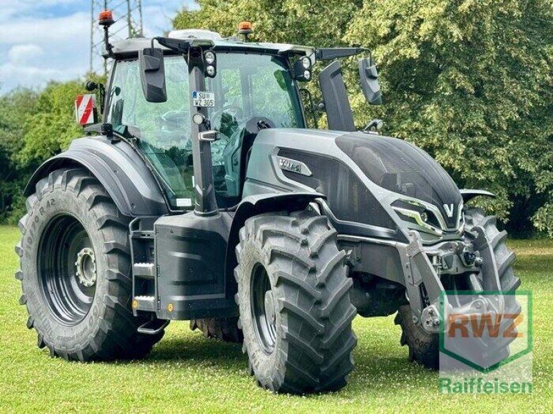 Valtra Q305
