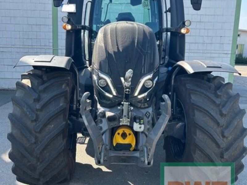 Valtra T215D