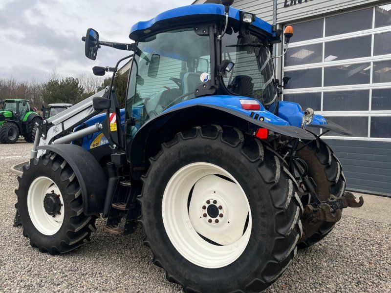New Holland T6020 Plus, med frontlæsser