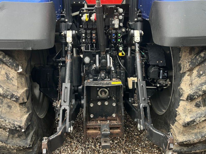 New Holland T7.315 BluePower med frontlift og frontpto