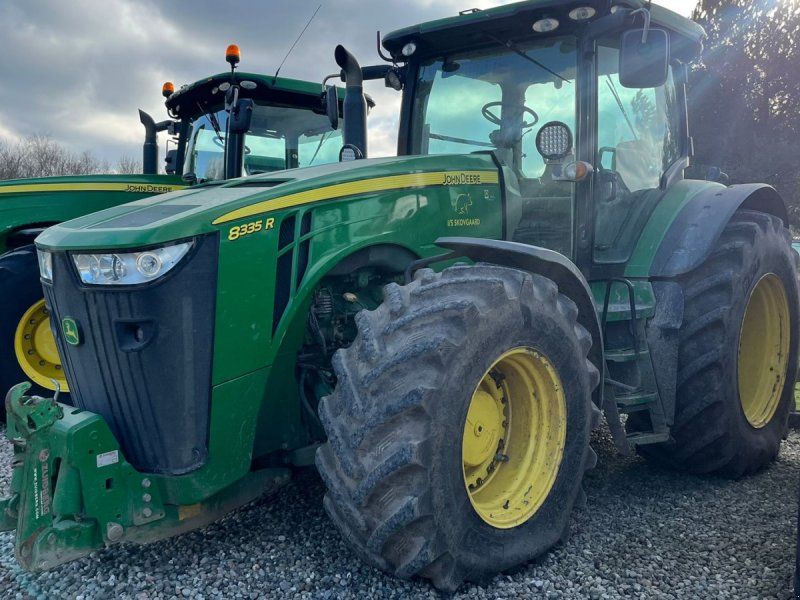 John Deere 8335R IVT-AutoPower med frontlift