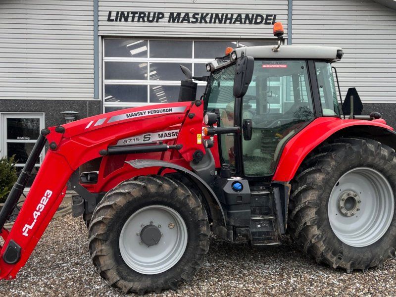 Massey Ferguson 6715 S Dyna6 Med frontlæsser