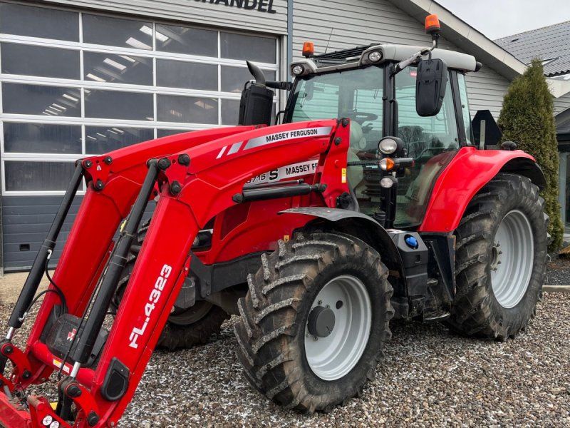 Massey Ferguson 6715 S Dyna6 Med frontlæsser