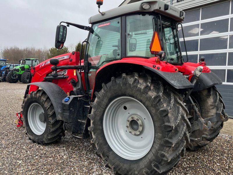 Massey Ferguson 6715 S Dyna6 Med frontlæsser