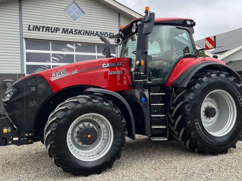 Case IH Magnum 340 CVXDrive AFS Connect Med frontlift og frontpto
