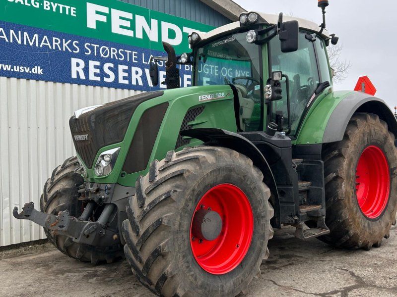 Fendt 828 Vario S4 Profi Plus