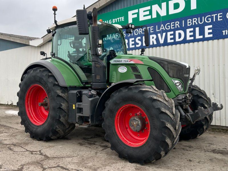 Fendt 724 Vario S4 Profi Plus