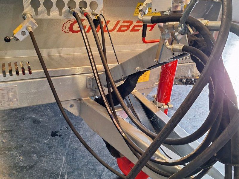 Gruber Stallmiststreuer SM 380T verzinkt