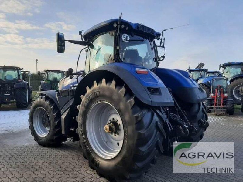 New Holland model T 7.315 AUTO COMMAND HD