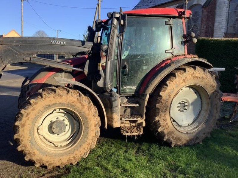 Valtra G125