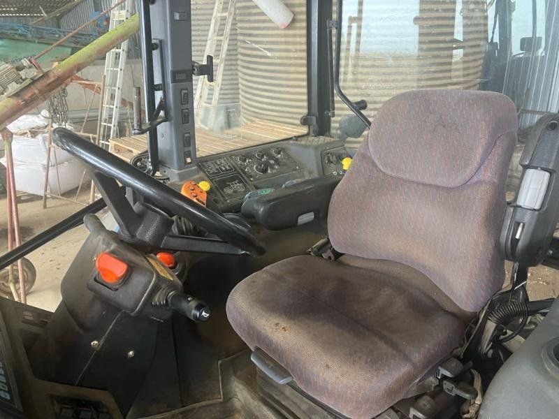 New Holland TM 190