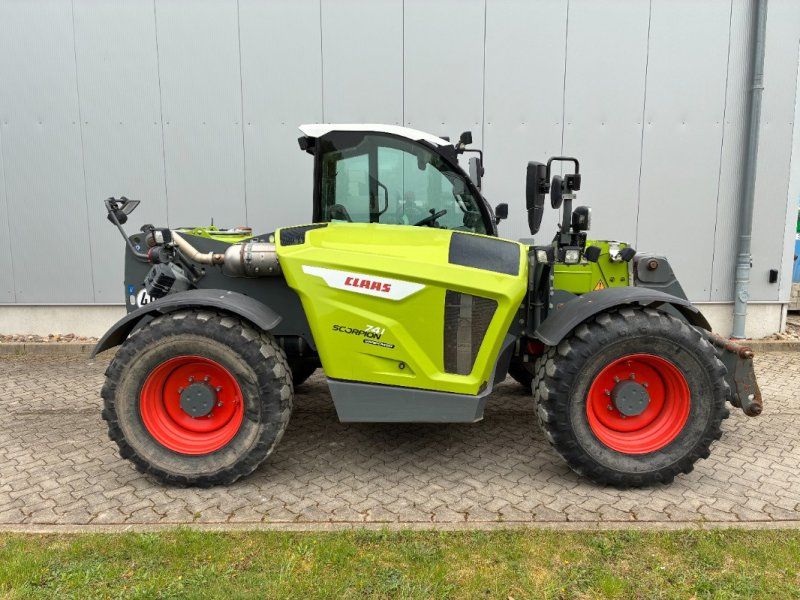 Claas Scorpion 741