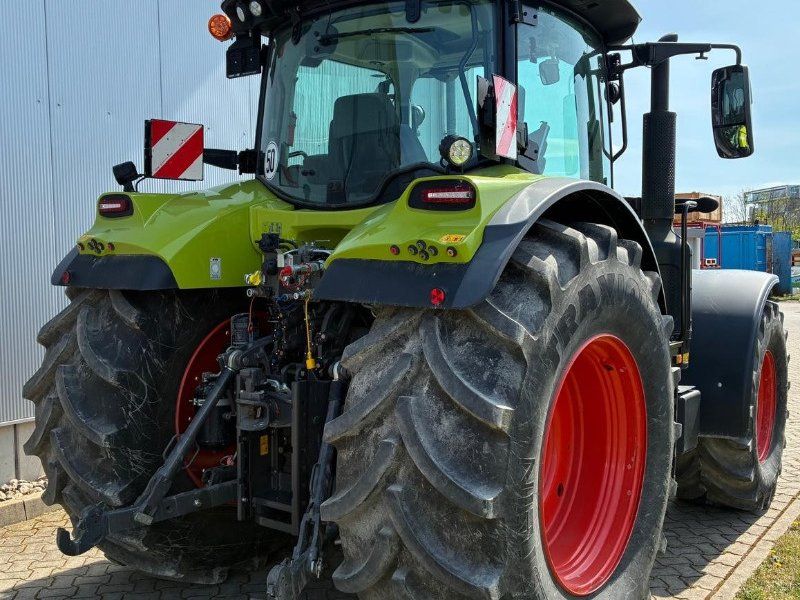 Claas Arion 660 CMATIC