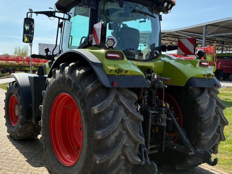 Claas Arion 660 CMATIC