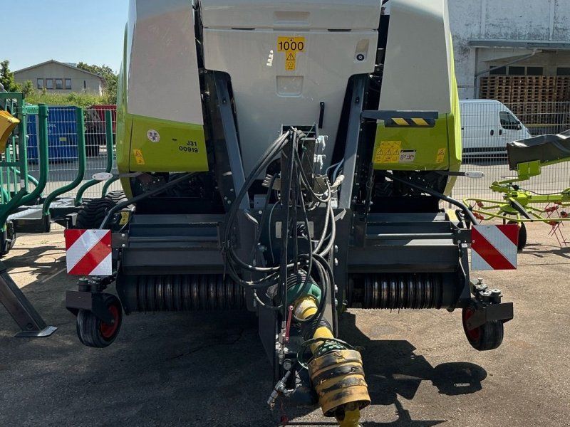 Claas Quadrant 5200 FC Tandem