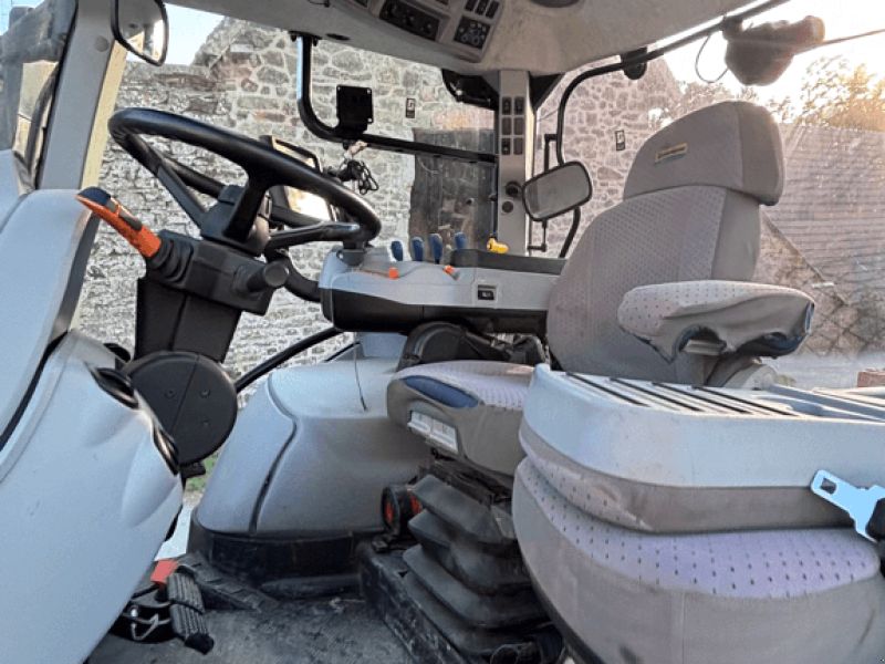 New Holland T6.180 DYNAMIC COMMAND