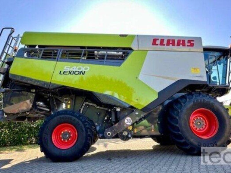 Claas Lexion 5400 mit Schneidwerk