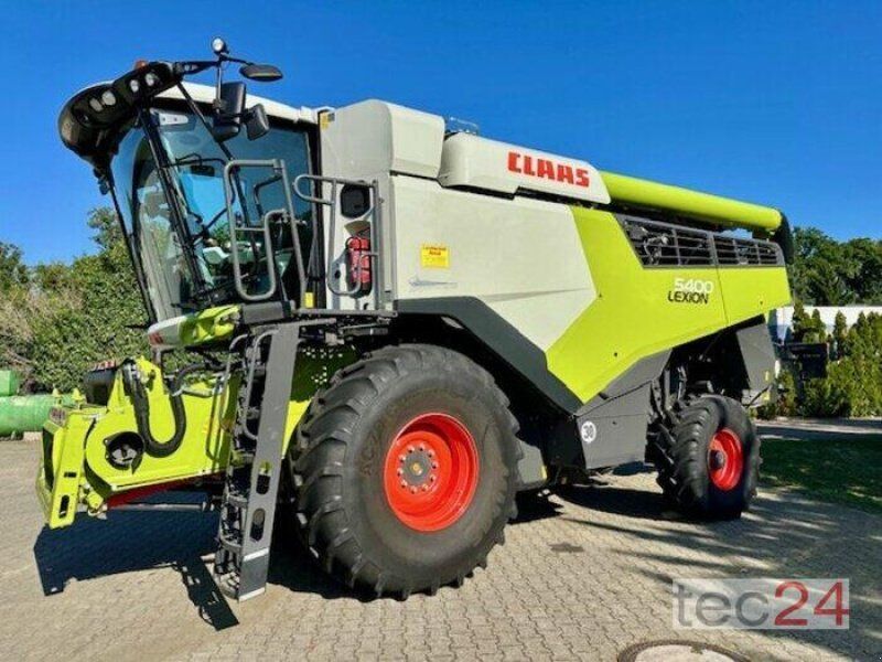 Claas Lexion 5400 mit Schneidwerk