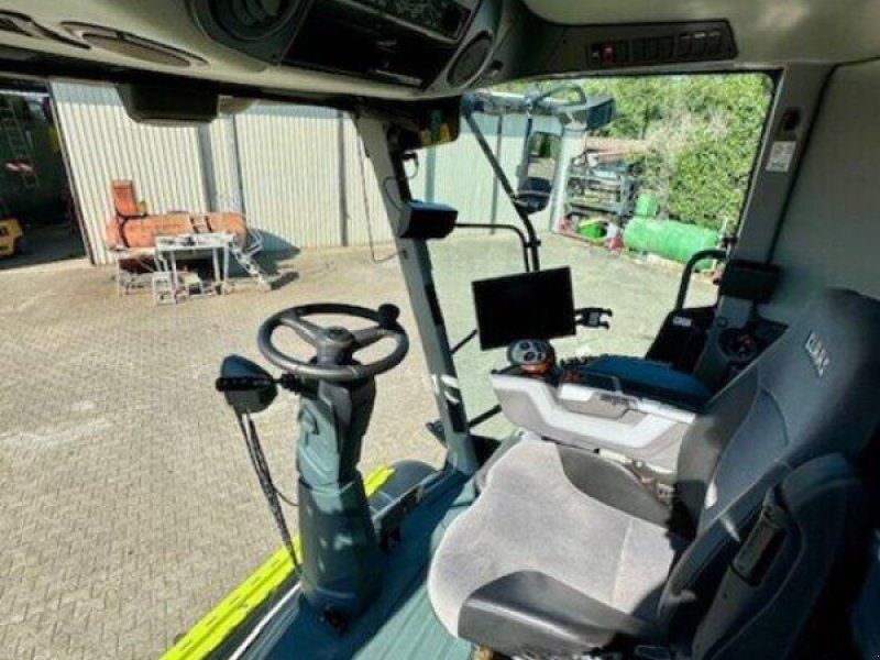 Claas Lexion 5400 mit Schneidwerk