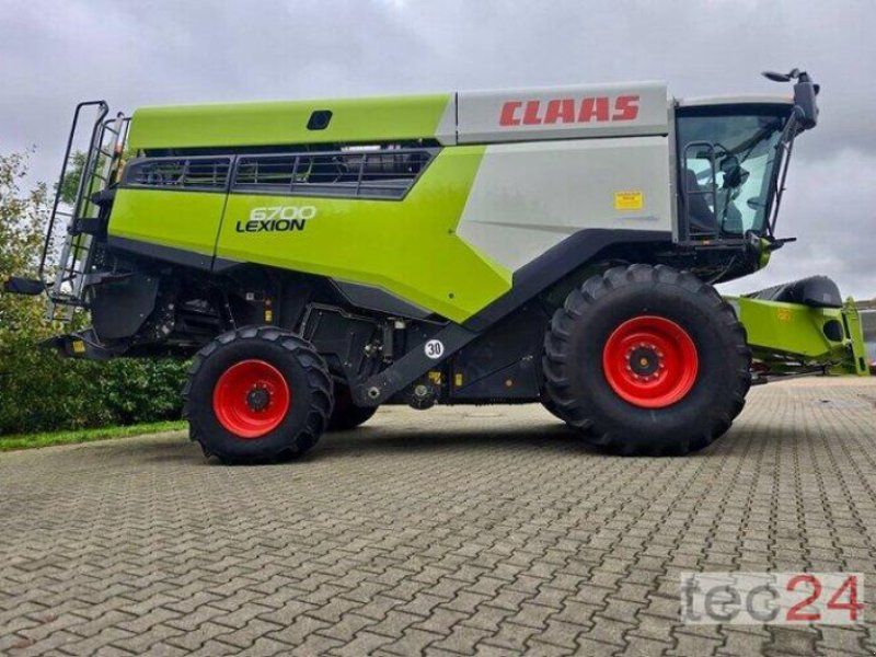 Claas Lexion 6700 mit Schneidwerk