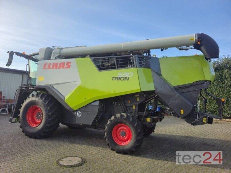 Claas Trion 530 mit Varioschneidwerk