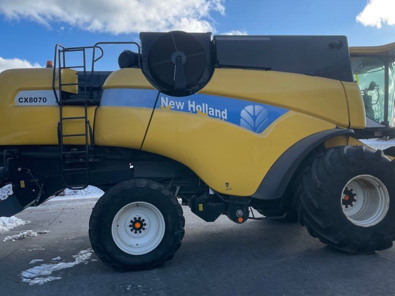 New Holland CX8070