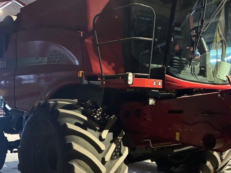 Case IH Axial Flow 7230