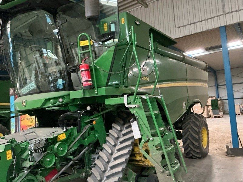 John Deere S790