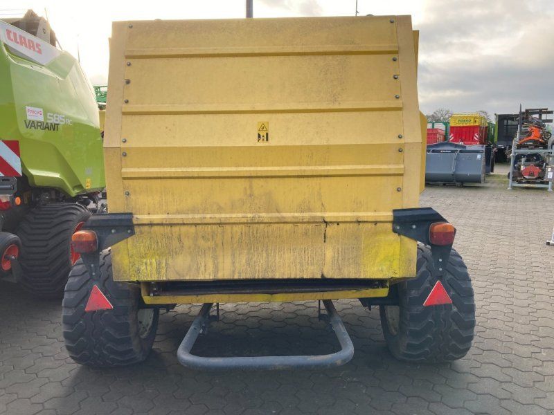 New Holland BR 9060 Crop Cutter