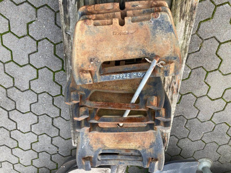 Deutz 10 x 40 kg Einhängegewichte