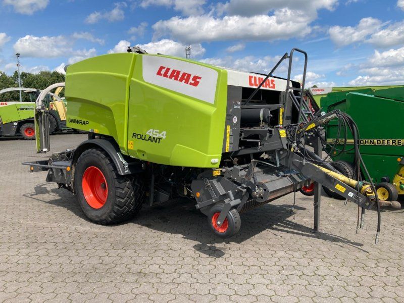 Claas Rollant 454 RC Uniwrap