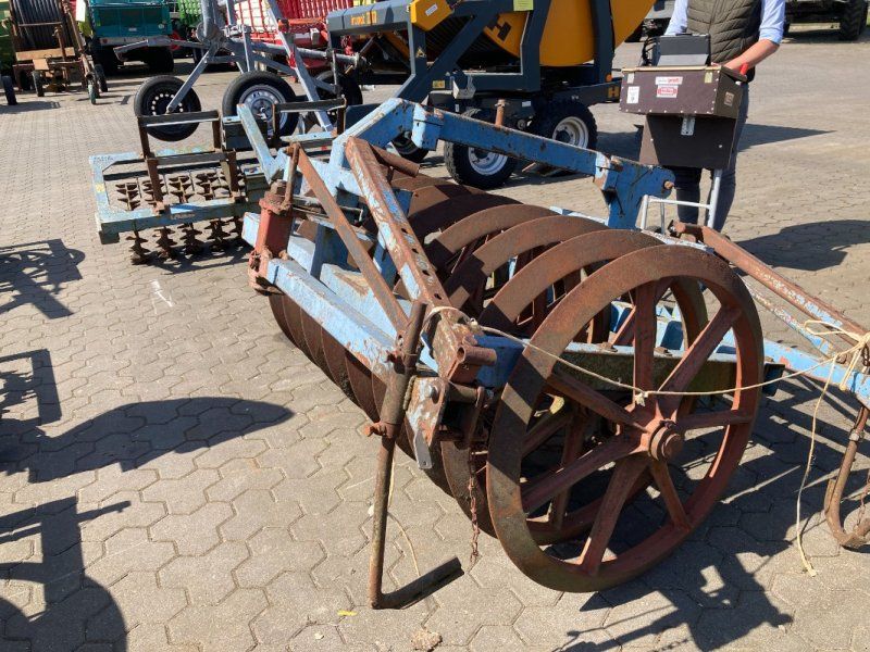 Silo-Wolff Packer mit Nachläufer