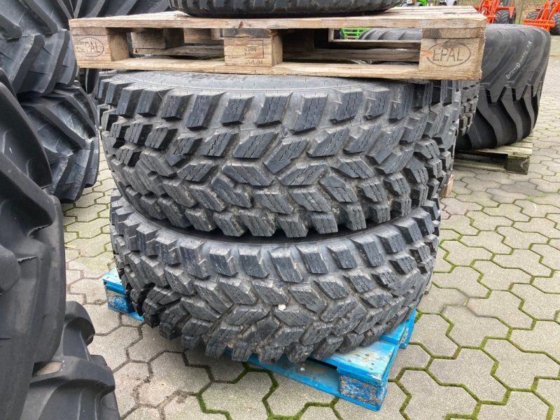 Nokian 2x 440/80 R24 Räder