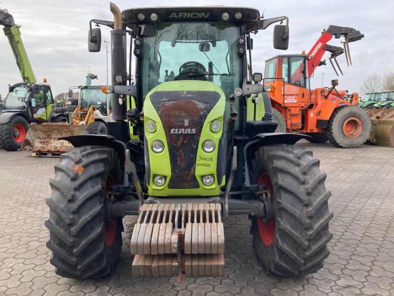 Claas Arion 530