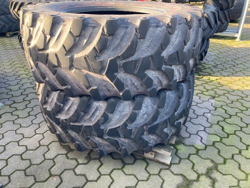 2 X 650/65 R38