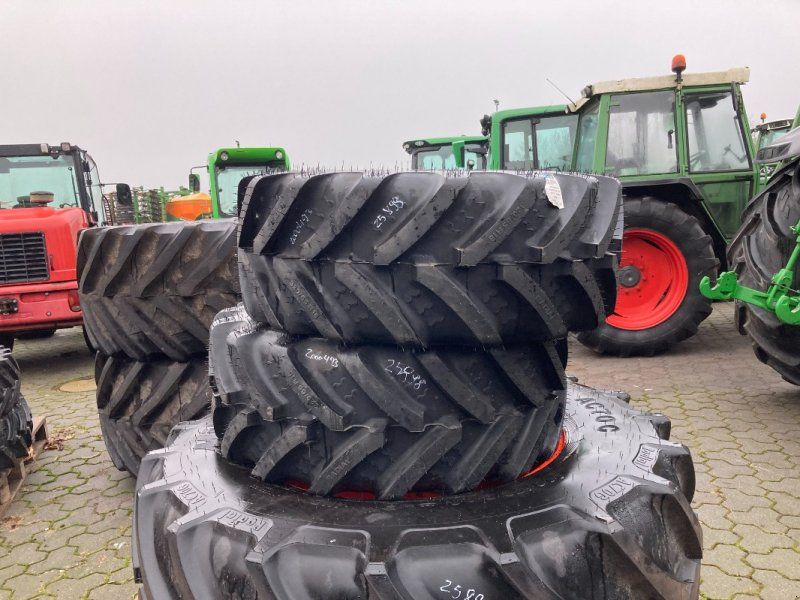 BKT 320/65R18 Mitas 440/70R28