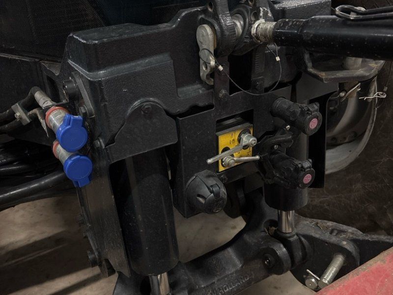 New Holland T 7.300 Auto Command